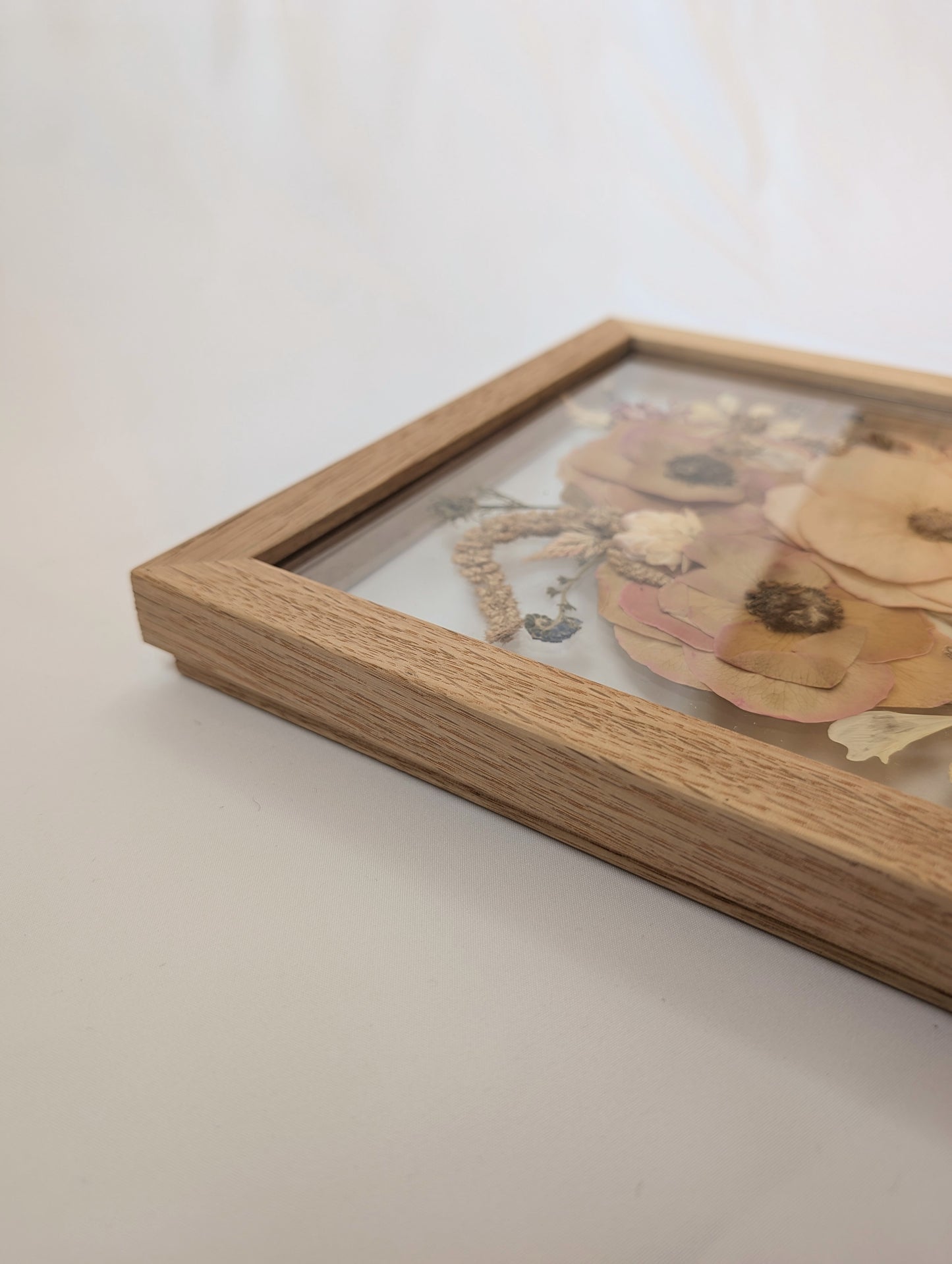 Petite Floating Frame