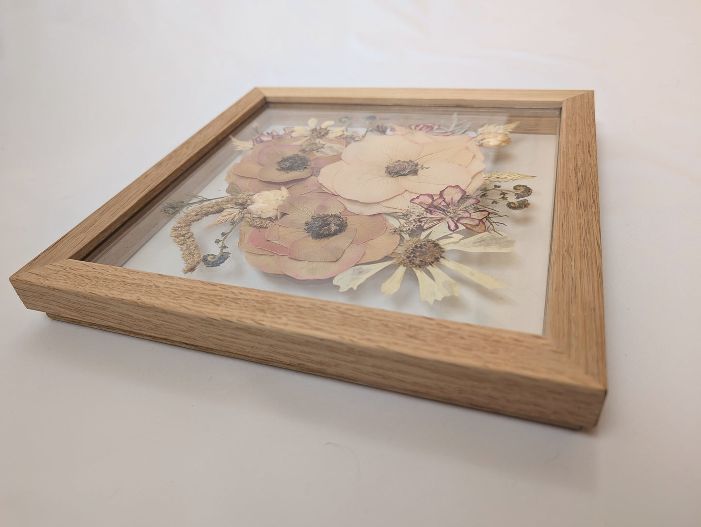 Petite Floating Frame