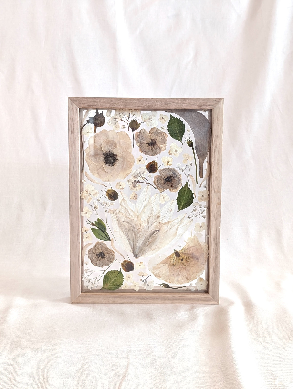 Petite Floating Frame